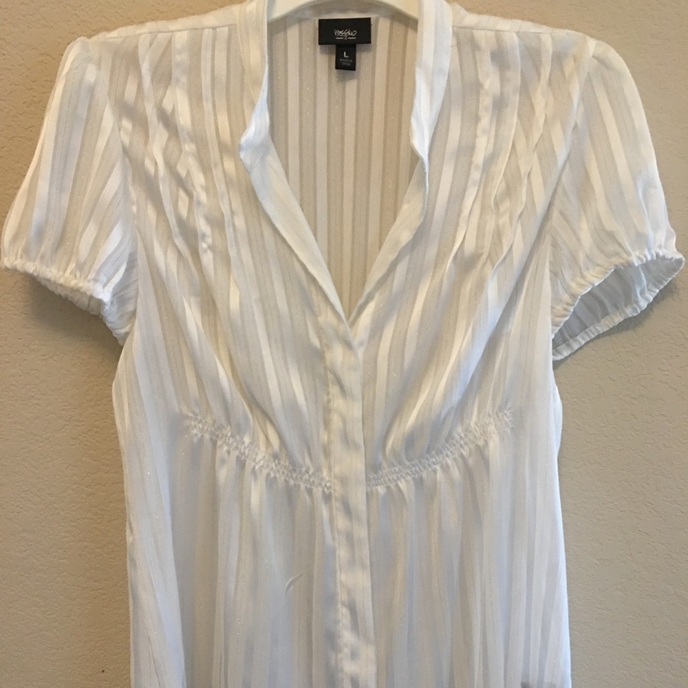 Short sleeve button down